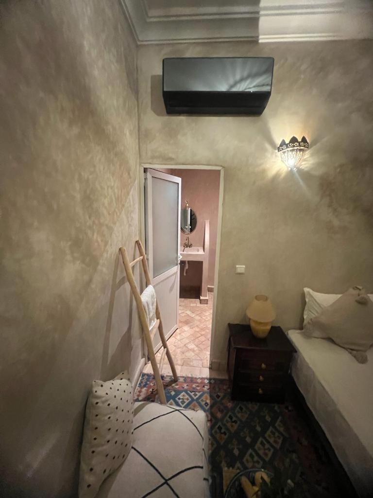 Riad La Rose Des Sables Marrakesh Exteriör bild