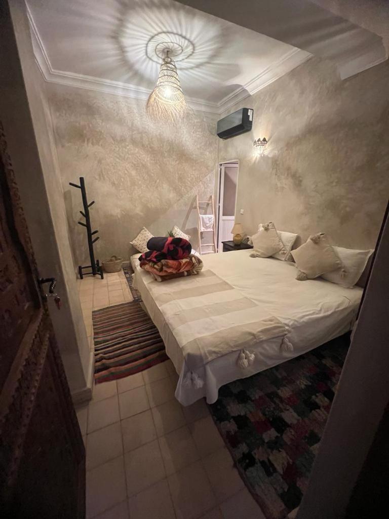 Riad La Rose Des Sables Marrakesh Exteriör bild