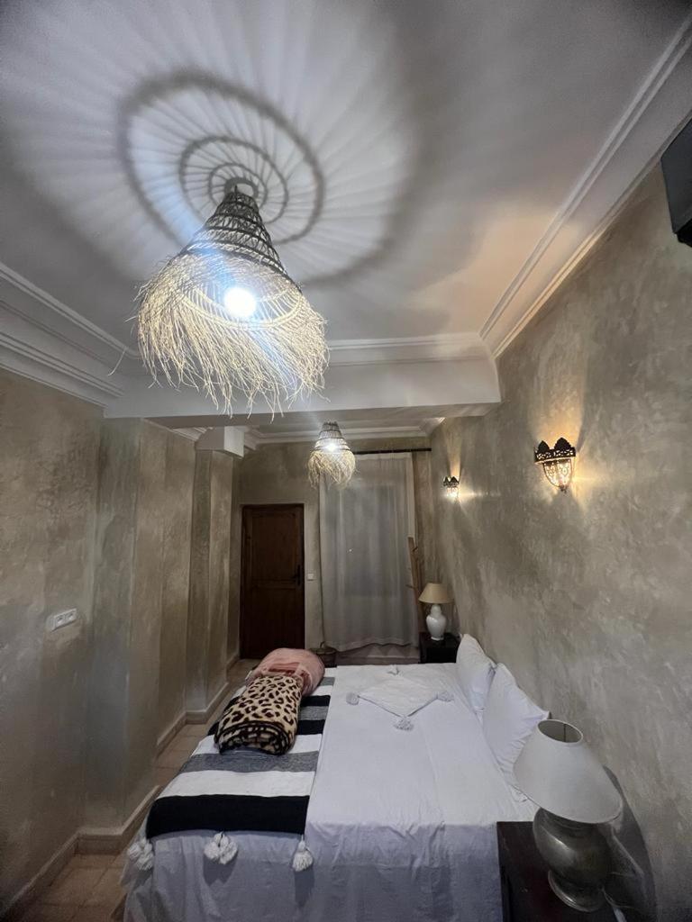 Riad La Rose Des Sables Marrakesh Exteriör bild