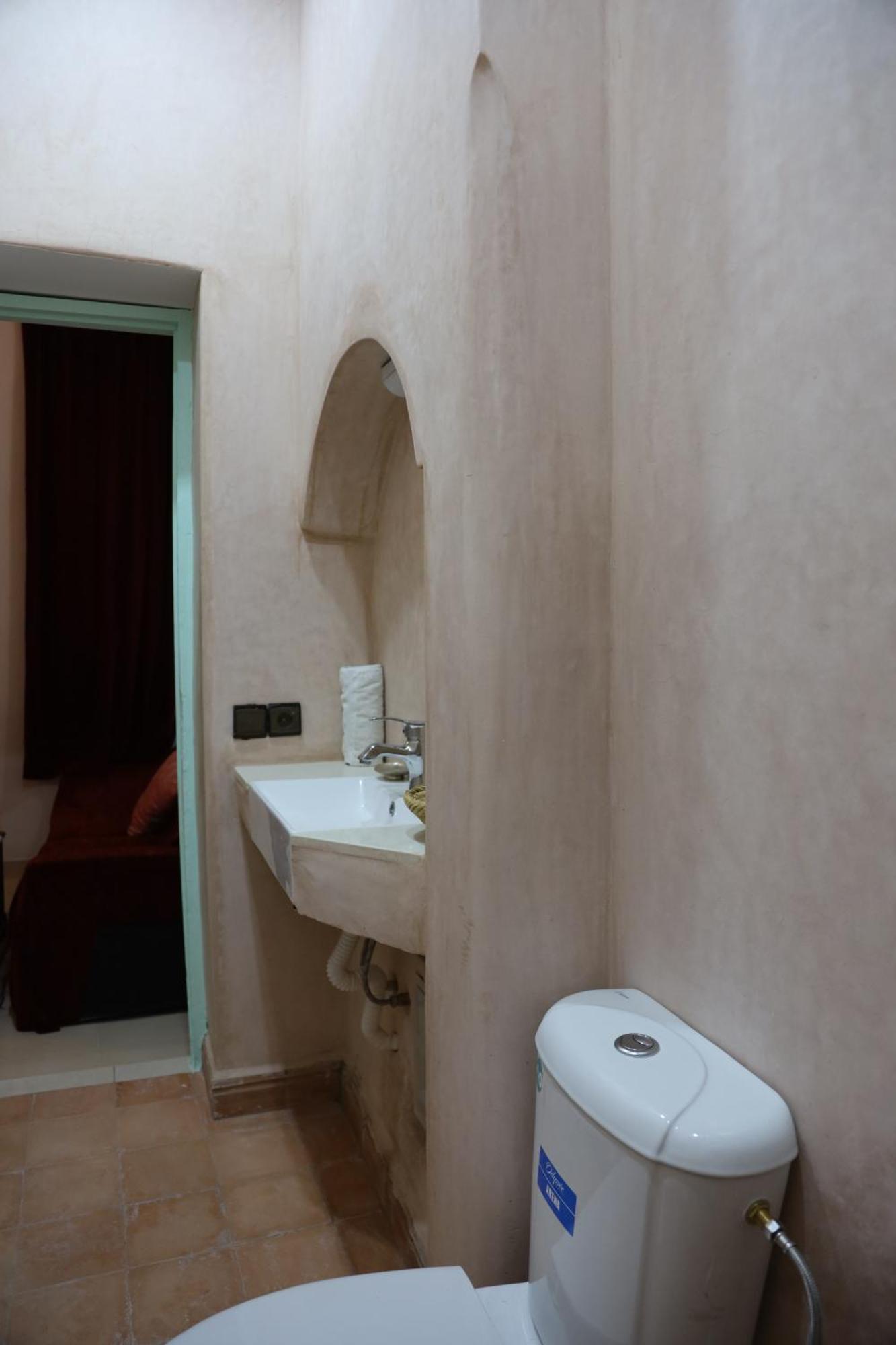 Riad La Rose Des Sables Marrakesh Exteriör bild
