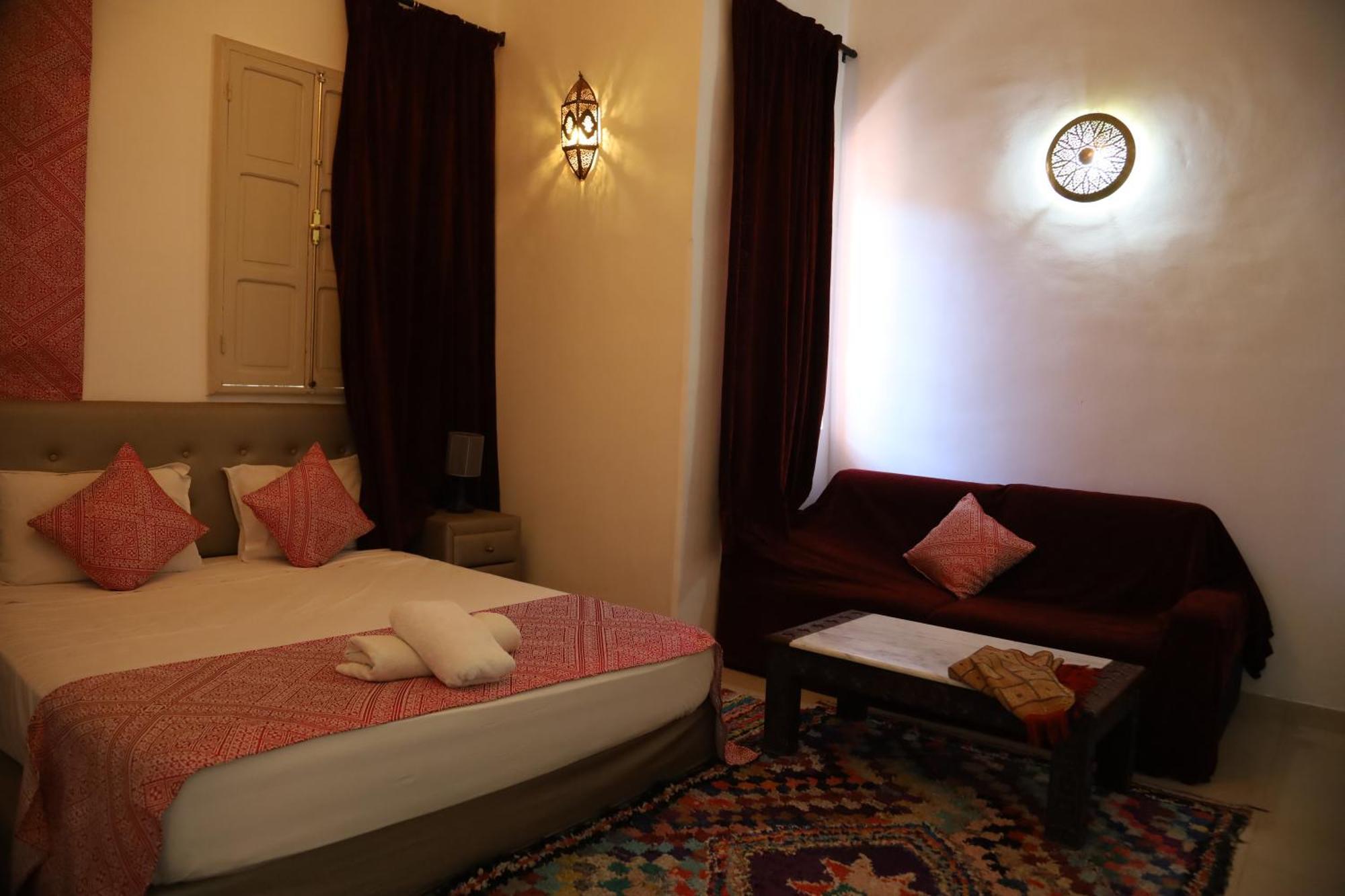 Riad La Rose Des Sables Marrakesh Exteriör bild