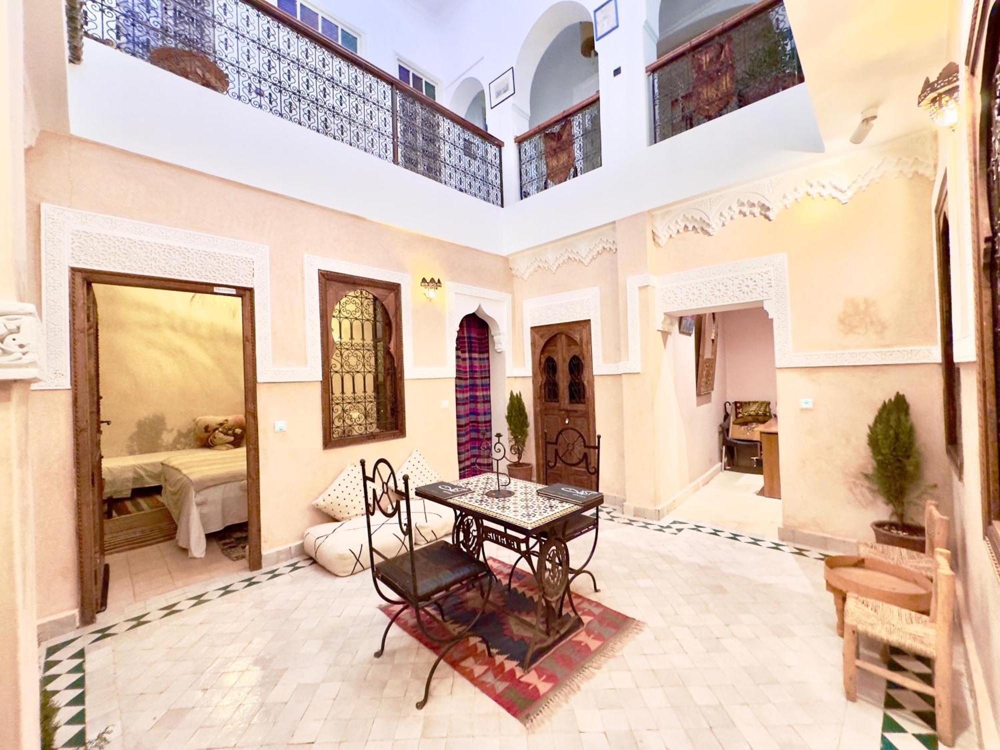 Riad La Rose Des Sables Marrakesh Exteriör bild
